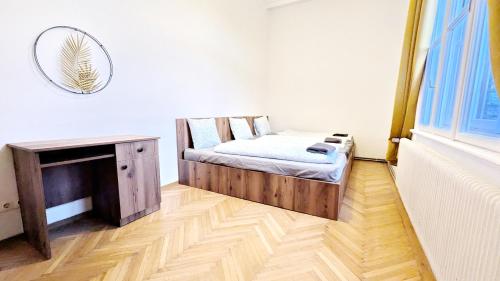 Spacious Rooms - 15 Min from Airport & City Center, 5 Min from Vienna Main-Bus Station EZ9, Wien