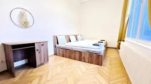 Spacious Rooms - 15 Min from Airport & City Center, 5 Min from Vienna Main-Bus Station EZ9 in Wien, Österreich