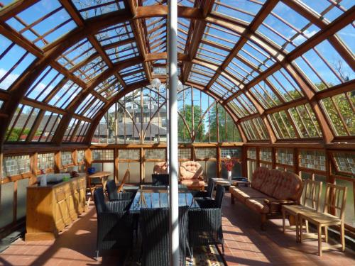 บริการและสิ่งอำนวยความสะดวก, Moorlands in เฮเลนส์โบ่