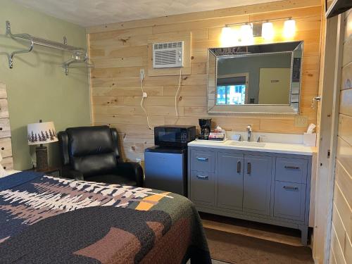 Cedars Motel - image 5