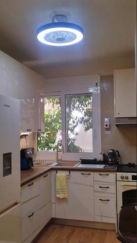 Dimelli's Home in Athens - Comfort & Style Stay - image 13