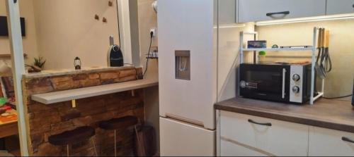 Dimelli's Home in Athens - Comfort & Style Stay - image 14