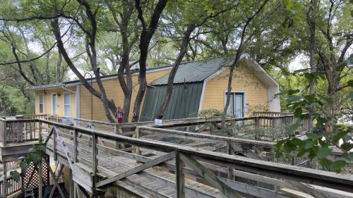 Bed and Breakfast on White Rock Creek - image 11