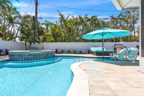 Coral Beach Home in Holmes Beach, USA