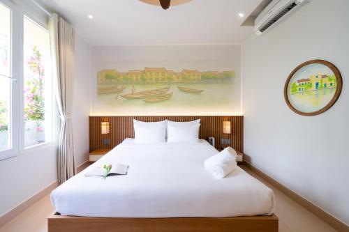 Deluxe Double Room image 7