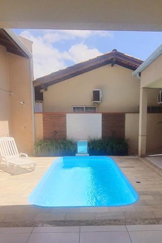 Casa com piscina aquecida, a 20 min do Beto Carrero, Barra Velha