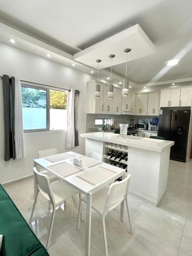 Instalaciones, Apartamento Fonzeka B1 A 1 Min de Playa 3 habitaciones Lujo Parqueo in Río San Juan