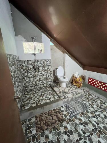 Ducha, ALAROOTS HUAHINE in Isla Huahine