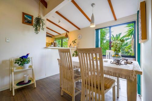 Secluded Forest Cottage in Northcross, Auckland (foto 7)
