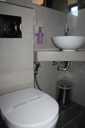 Sunny Suites - image 9