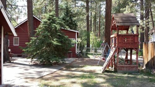 Green Cabin in Big Bear Lake 3 bdr Pets Friendly