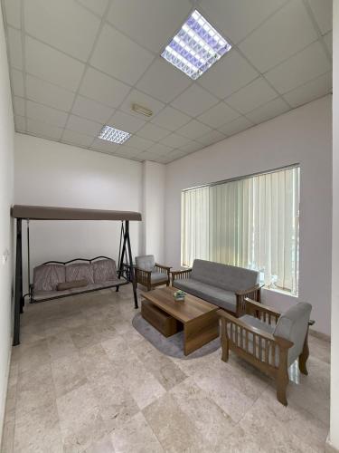 Entrance, أجنحة هومينج ــ Homing Suites in Salalah