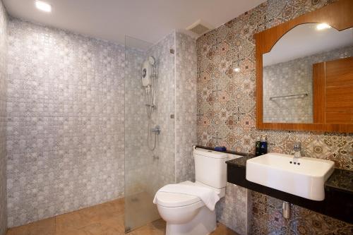 room detail thumbnail 2