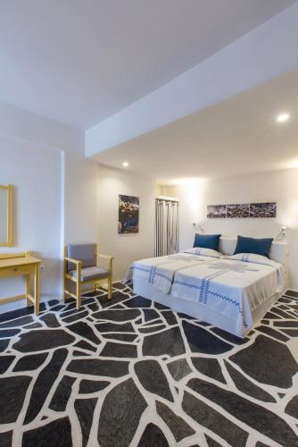 2 twin beds