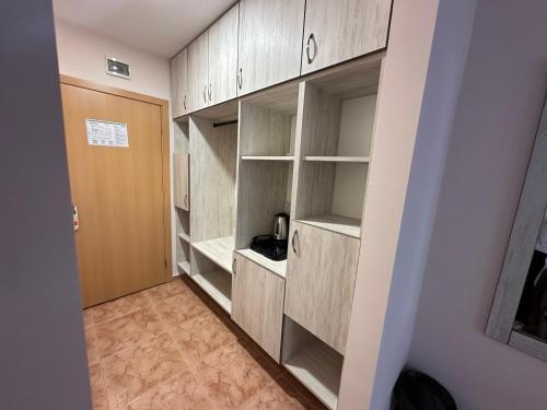 Superior King or Twin Room image 7