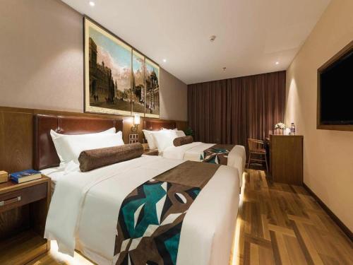 James Joyce Coffetel Beijing West Railway Station Lianhua Bridge in West Railway Station