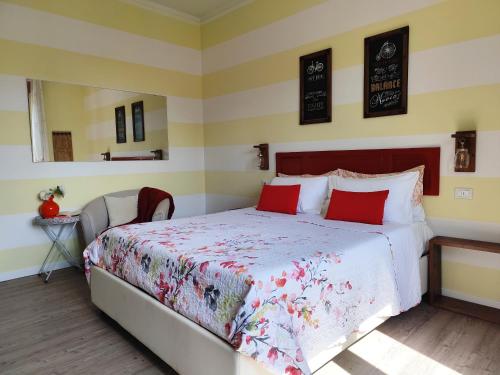 Exterior view of La Bicicletta Rooms