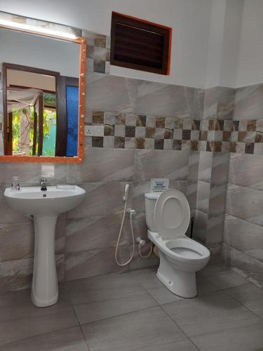 Triple Room with Terrace image 5