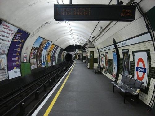 Near Tube To City Emirates Stadium Hospital & University - image 11