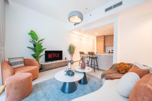Sleek and Stylish 1BR Fully Furnished Apt, Dubai