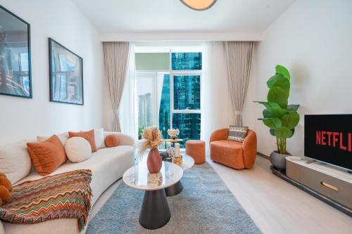 Sleek and Stylish 1BR Fully Furnished Apt, Dubai (foto 7)