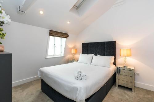 A Stunning Three Bedroom Home in Mayfair, Londýn (fotografie 3)