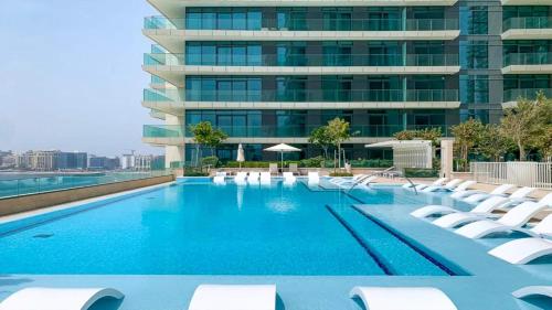 Luxury 2BR, Panoramic Sea Views and Beach Access, Dubai (Foto 5)