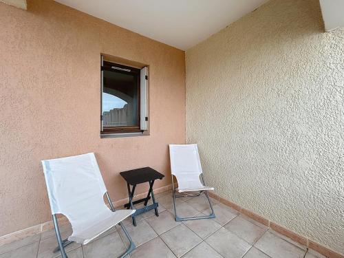 ระเบียง/ชานเรือน, Le Thalio - Swimming pool - Air conditioning in กรุยส์สัน