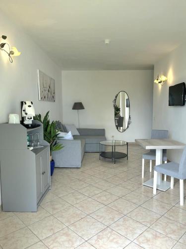 One-Bedroom Apartment - Annex image 2