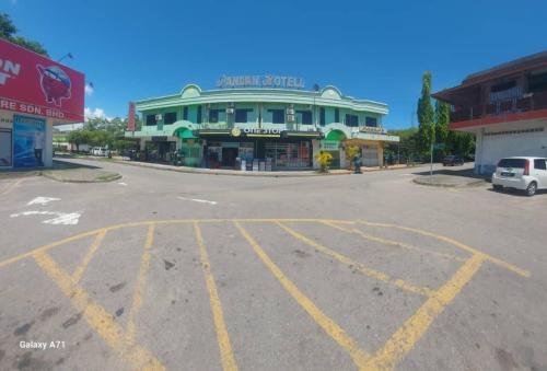 Utvendig, Pandan hotel in Papar