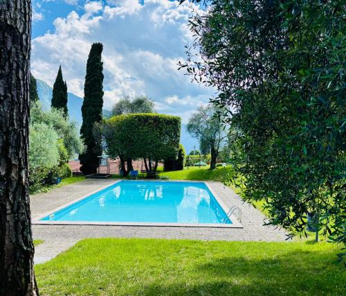 Apartment Bella Vista In Mezzegra with POOL sleeps 6- by Italian Apartments