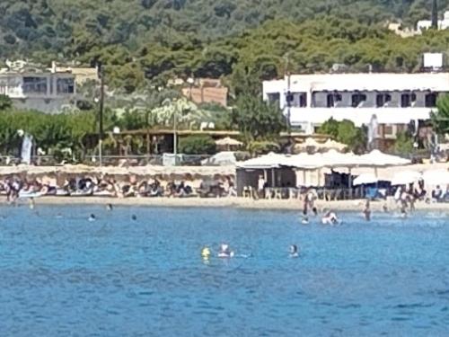 Παραθαλασσιο στουντιο Μιχαλιας Sea view studio Michalias Νουμερο 8 Room Type - One-Bedroom Apartment