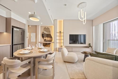 Elite Escapes - 2 BHK Luxurious - Grande Signature, Dubaj