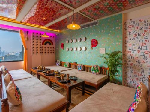 Restaurant, The Hosteller Amritsar, Near Golden Temple in Amritsar