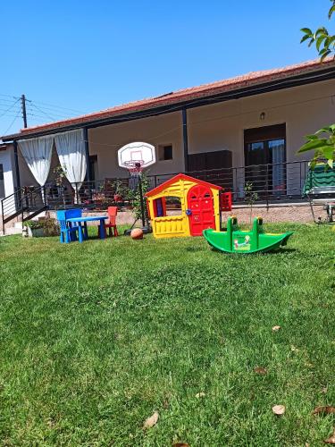 Antzy's house gîte à louer Tragasiá