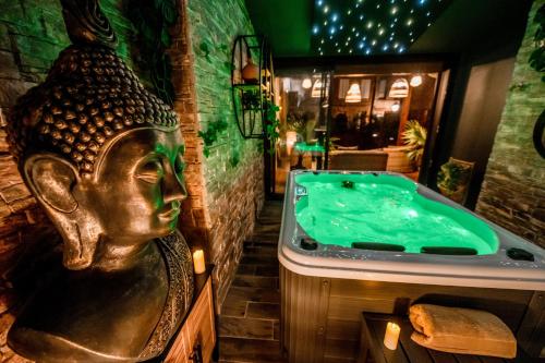Suite Prestige - Jacuzzi - Luxe - Rooftop, Toulouse (photo 11)
