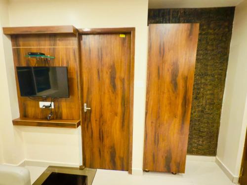 The Hydel Park - Business Class Hotel - Near Central Railway Station – Chennai, IL