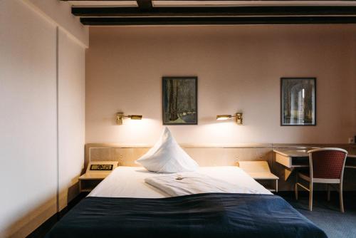 1 queen bed