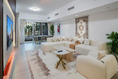 PJ- Luxury Palm Jumeirah Beachfront Apartment, Dubaj (zdjęcie 4)