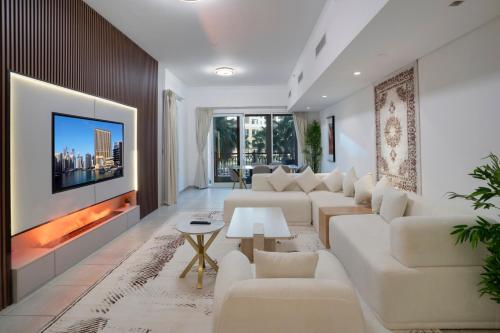 PJ- Luxury Palm Jumeirah Beachfront Apartment, Dubaj (zdjęcie 10)