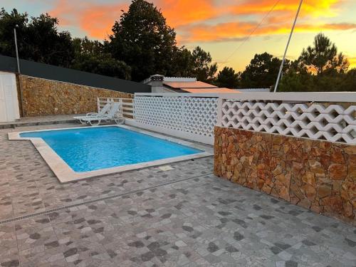 Sunset Pool Villa In Lisbon, Fernão Ferro