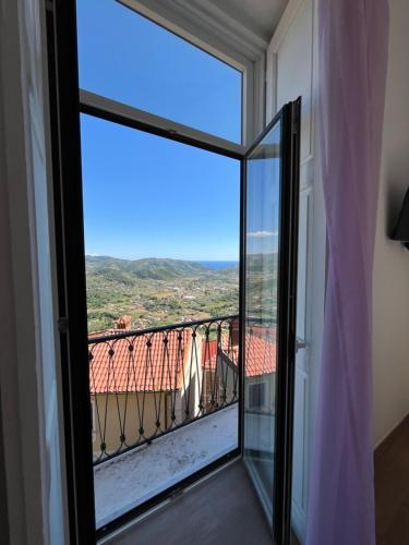 Antares Rooms Room Type - Deluxe Double Room with Balcony