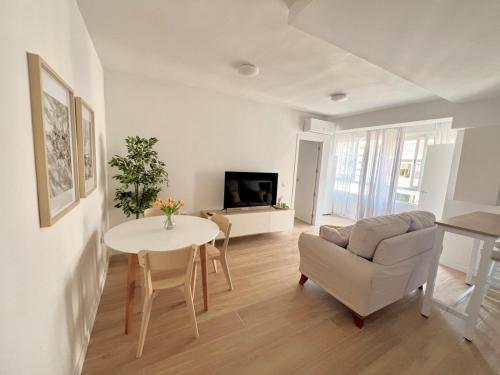 Sol, centro y playa in Poligono de San Isidro