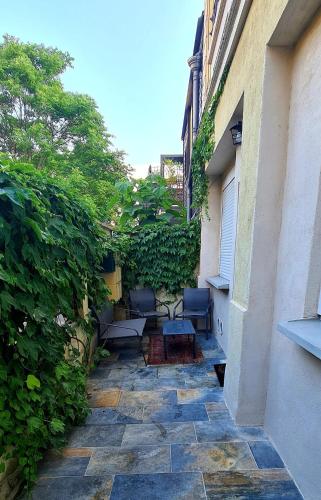 Terrasse et balnéo au cœur de Monplaisir, Lyon (fotografie 7)