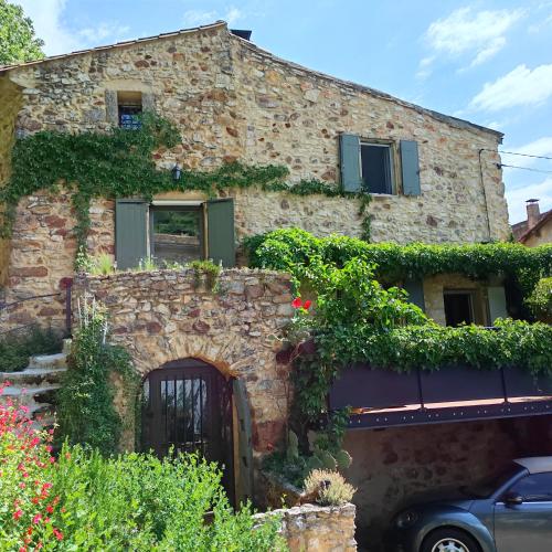 un pied dans la forêt gîte à louer La Capelle-et-Masmolène