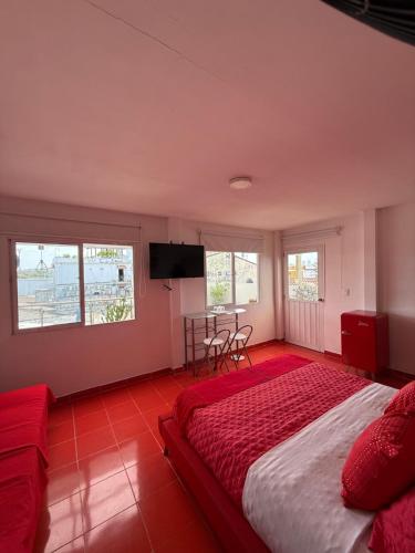 Double Room image 3