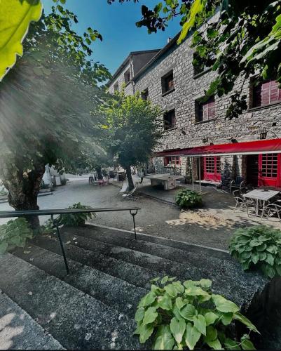 Hôtel - Pub Le Petit Bosquet Hotel de charme Sermano