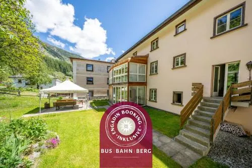 Chasa Plazza Gronda in Lavin, Schweiz
