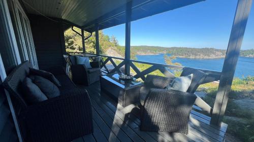 Cottage, boat, spa, private dock, Lillesand in Lillesand