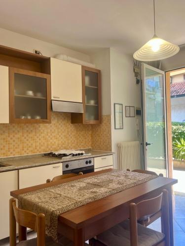 Apartment image 8